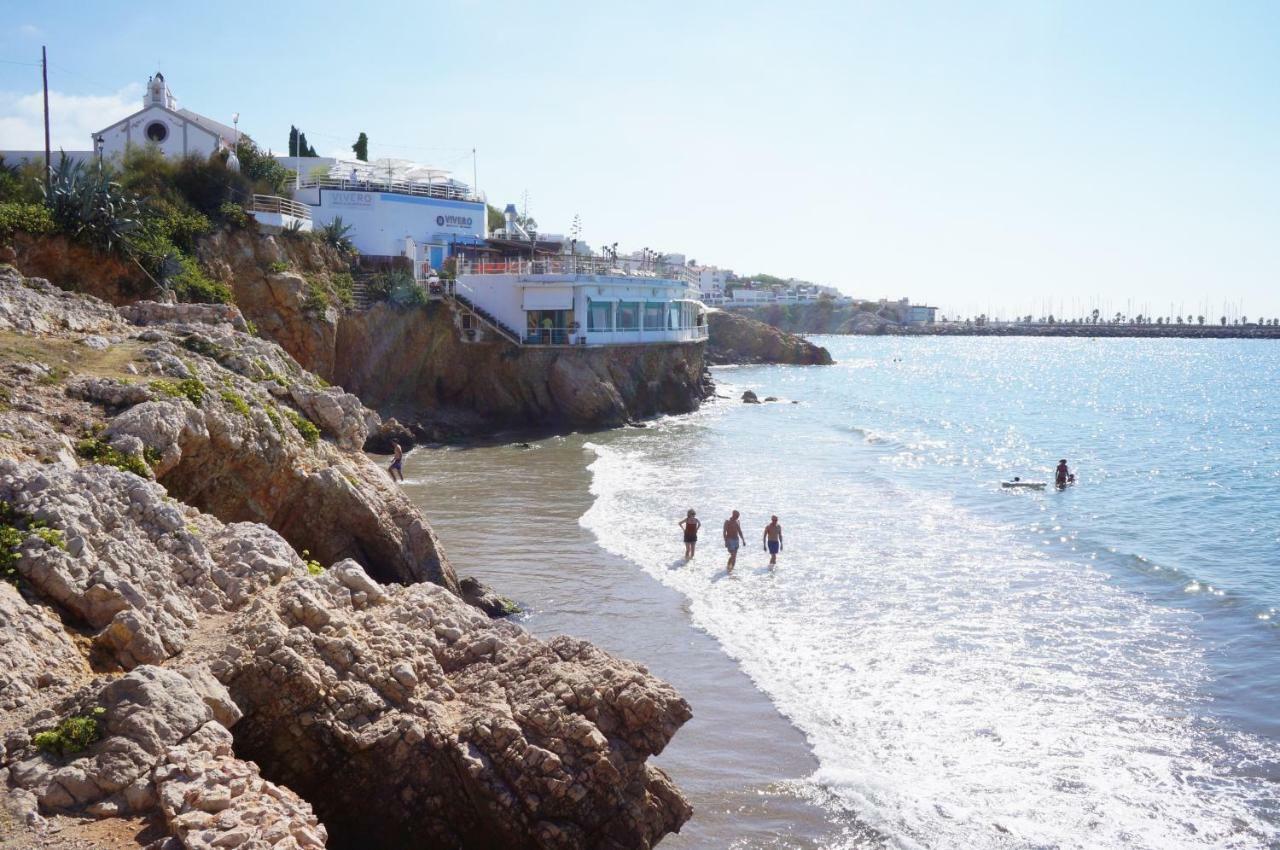 סיטגס Matilda Home On The Beach מראה חיצוני תמונה